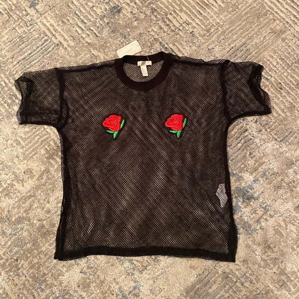 NEW Fishnet black tee with rose patches